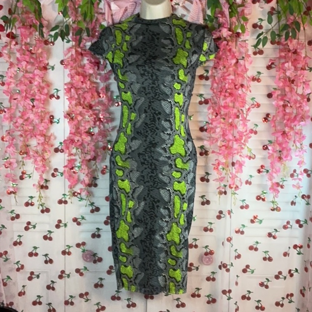 Fashion nova animal print body con dress